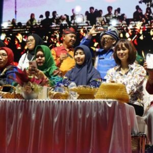 Wakil Walikota Hj. Bertha Hadiri Wakatobi Wave Wonderful Festival and Expo 2025