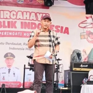 Pemkot Lubuklinggau Adakan Lomba Panjat Pinang dan Peluncuran Gratiskan PBB Masyarakat Penghasil Rendah di HUT ke-80 RI