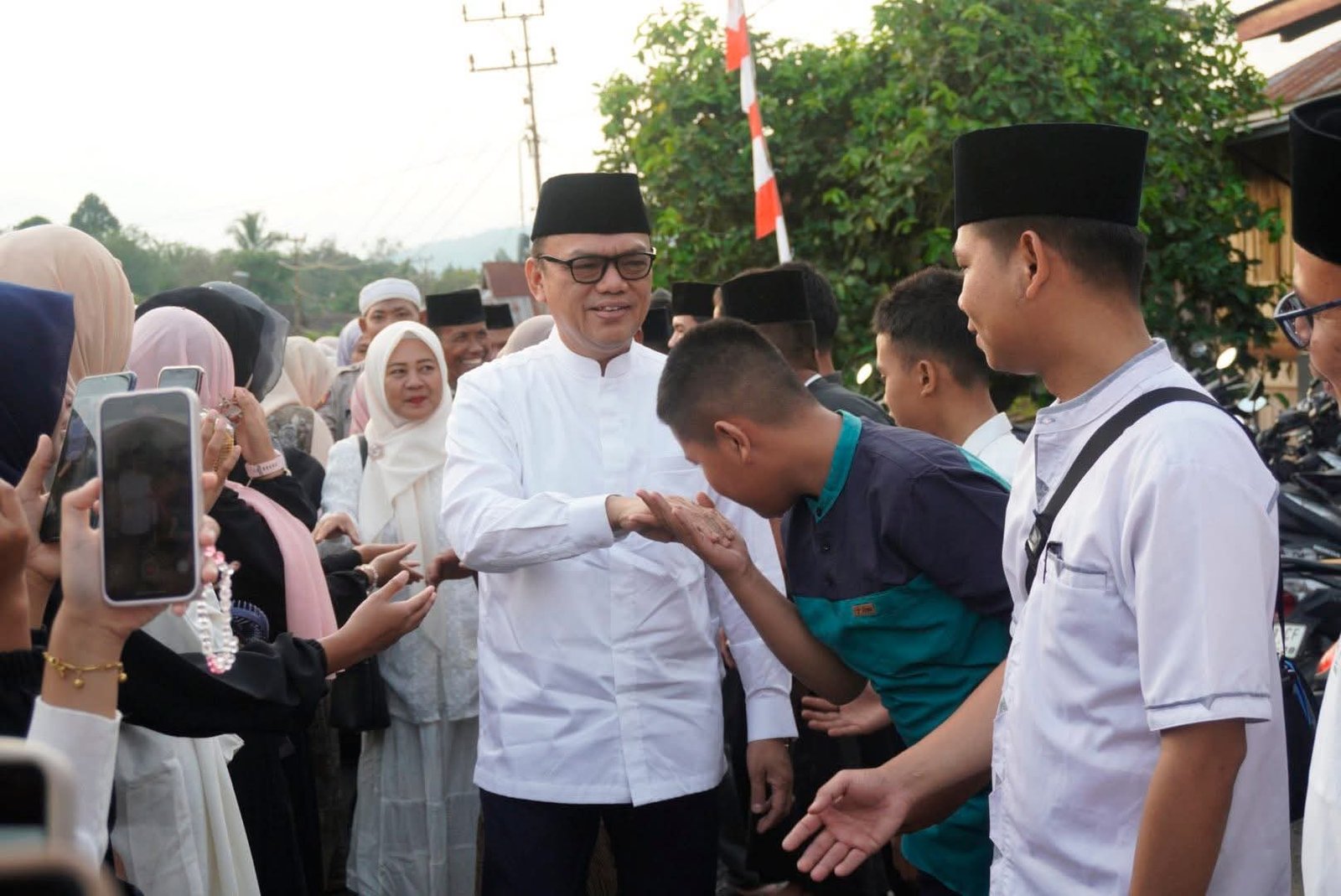Bupati Empat Lawang Dr. H. Joncik Muhammad Safari Ramadhan 1447 H di Desa Muara Lintang Lama