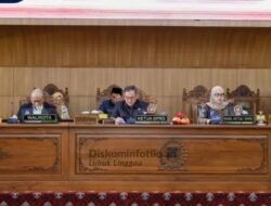 Wali Kota Lubuk Linggau Hadiri Paripurna DPRD, Sampaikan 1 Raperda Usulan Pemkot dan 5 Raperda Inisiatif DPRD