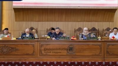 Wali Kota Lubuk Linggau Hadiri Paripurna DPRD, Sampaikan 1 Raperda Usulan Pemkot dan 5 Raperda Inisiatif DPRD